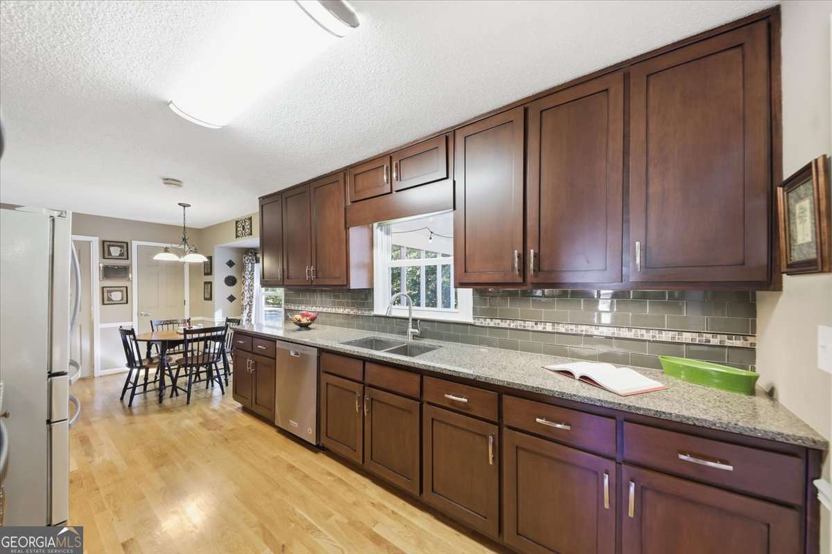 2334 Pine Point Drive Lawrenceville GA 30043