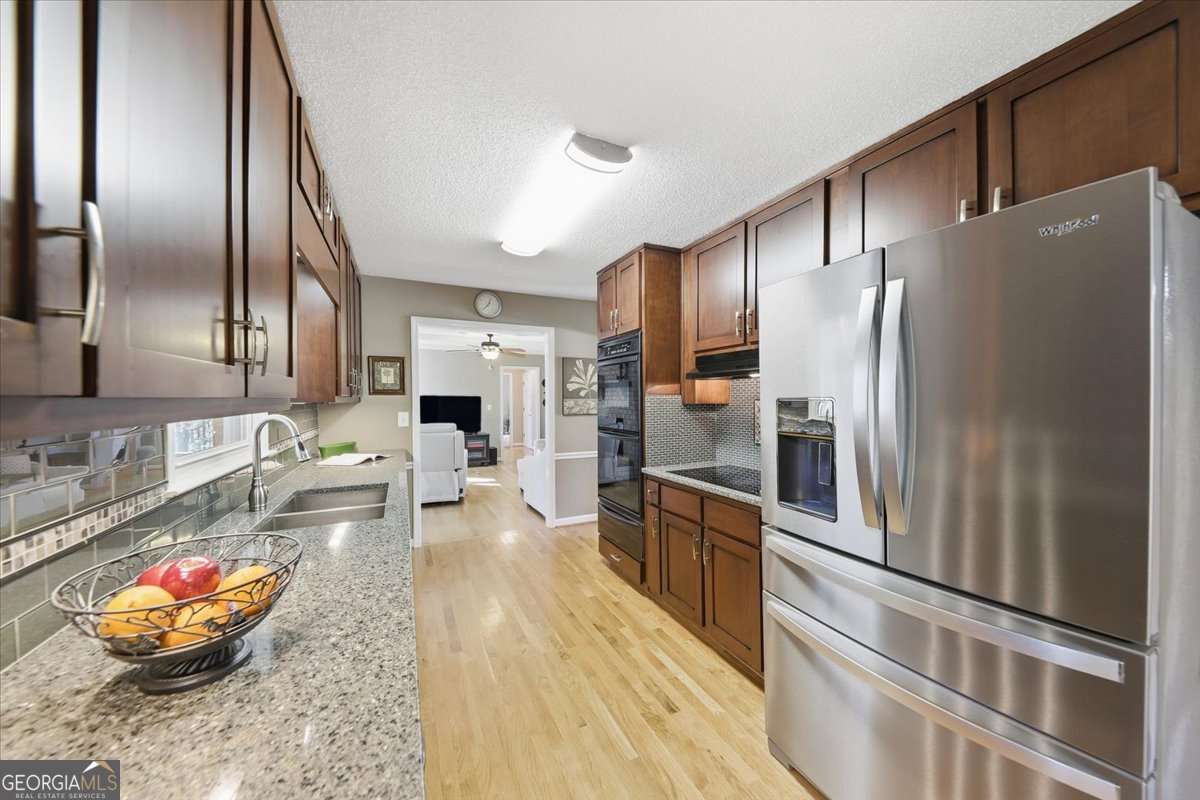 2334 Pine Point Drive Lawrenceville GA 30043
