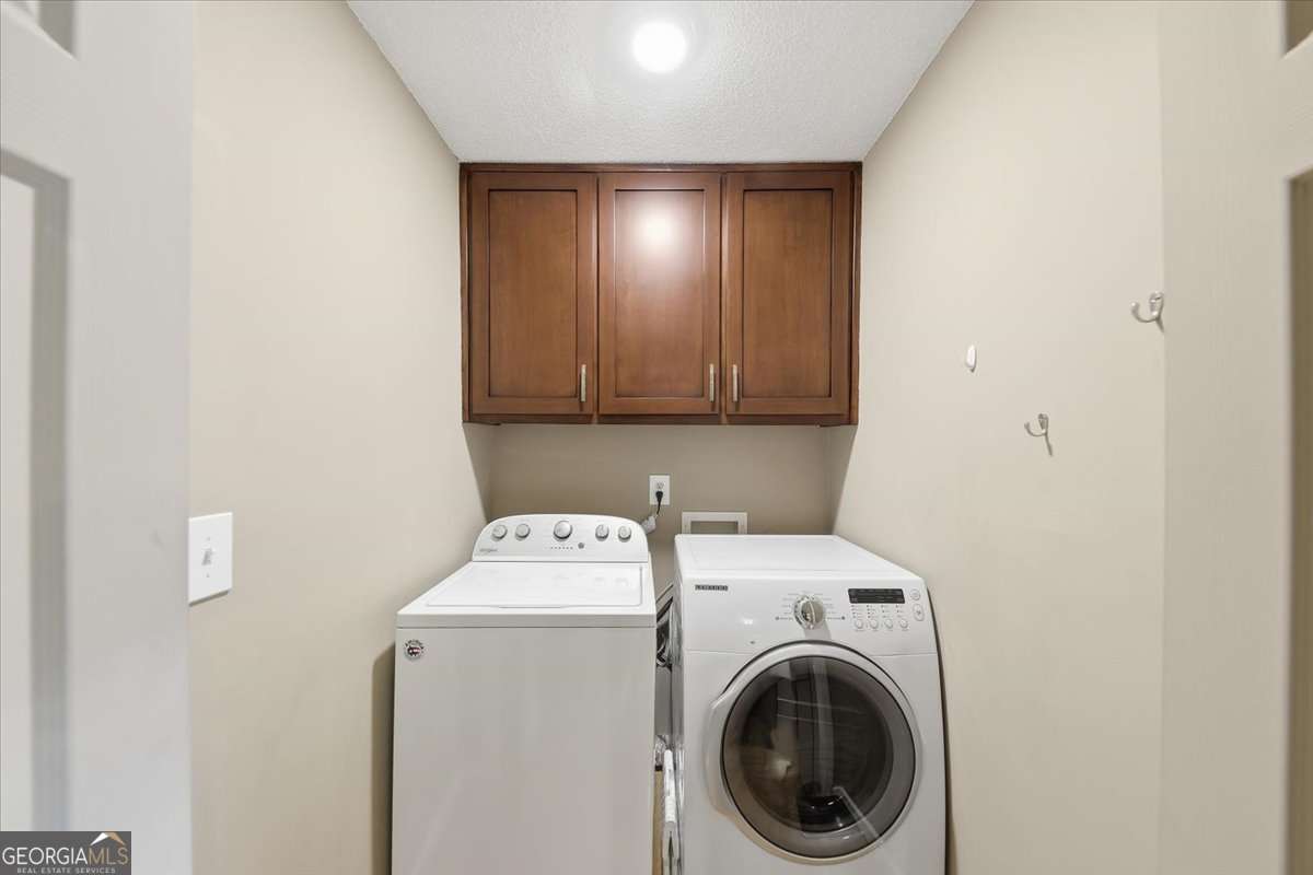 2334 Pine Point Drive Lawrenceville GA 30043