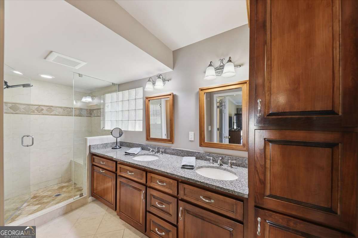 2334 Pine Point Drive Lawrenceville GA 30043