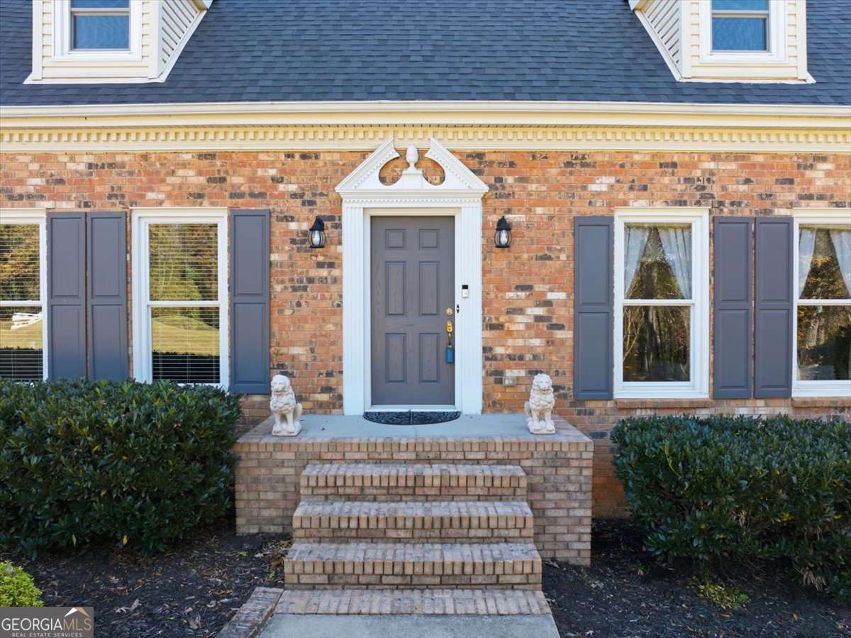 2334 Pine Point Drive Lawrenceville GA 30043