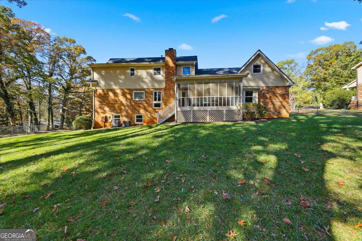 2334 Pine Point Drive Lawrenceville GA 30043