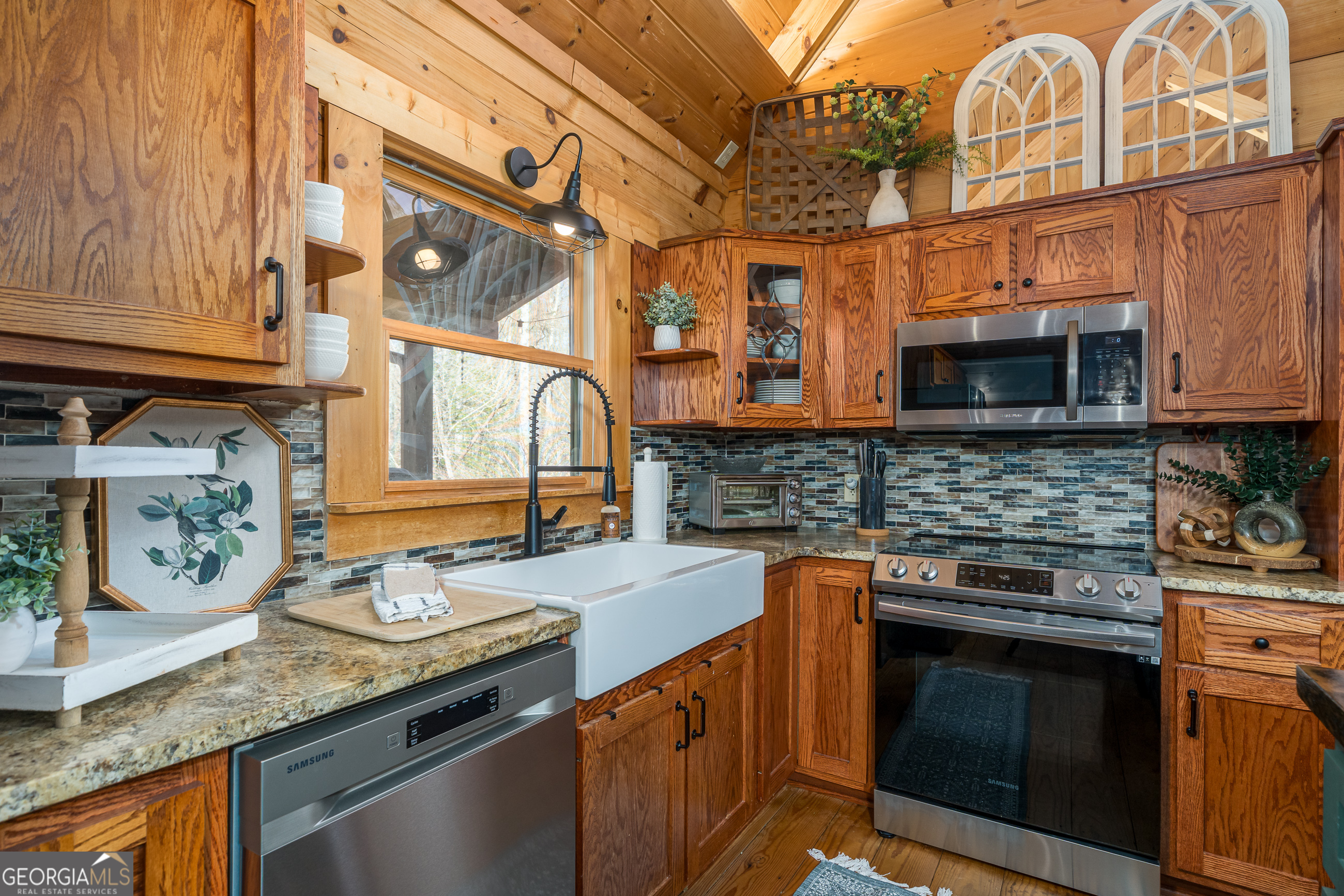161 Finncannon Drive Ellijay GA 30536