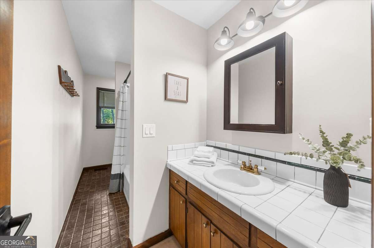5573 Hidden Harbor Landing Gainesville GA 30504