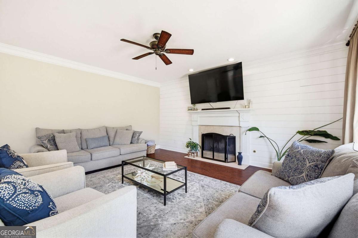 1235 Vinings Place Point Mableton GA 30126