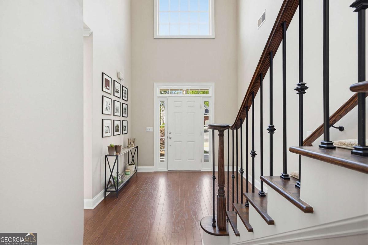 1235 Vinings Place Point Mableton GA 30126