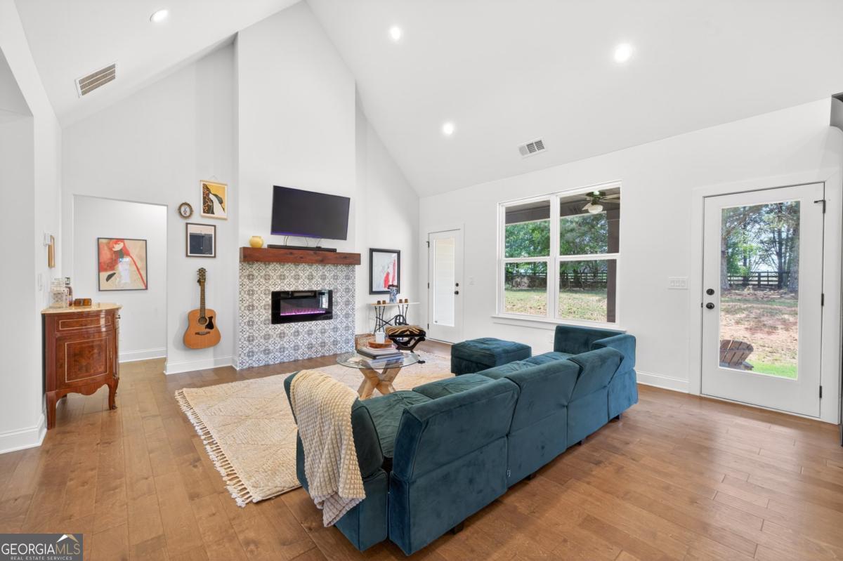 61 Caden Lane Athens GA 30607