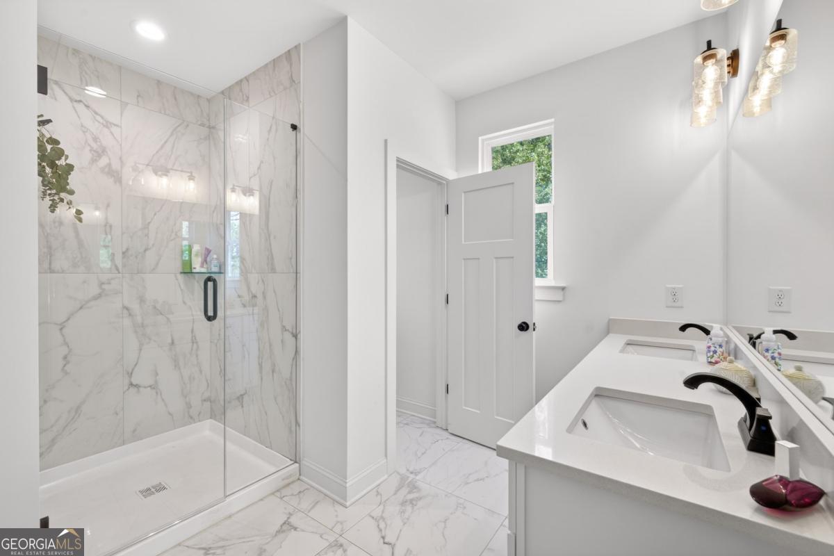 61 Caden Lane Athens GA 30607