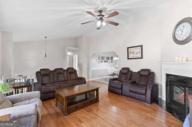 25 Leslie Cove SE Cartersville GA 30121