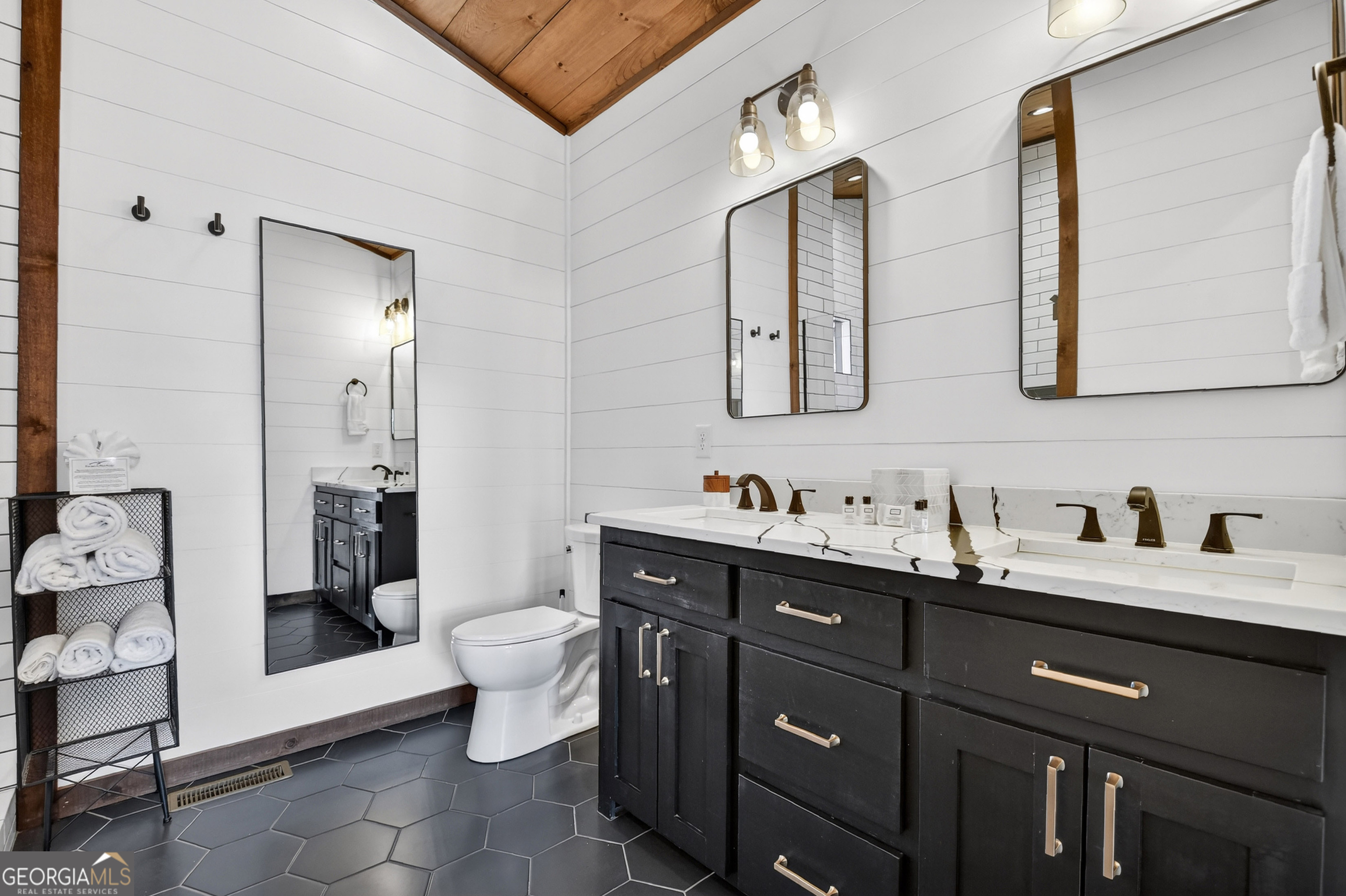 1038 Synacia Drive Mineral Bluff GA 30559