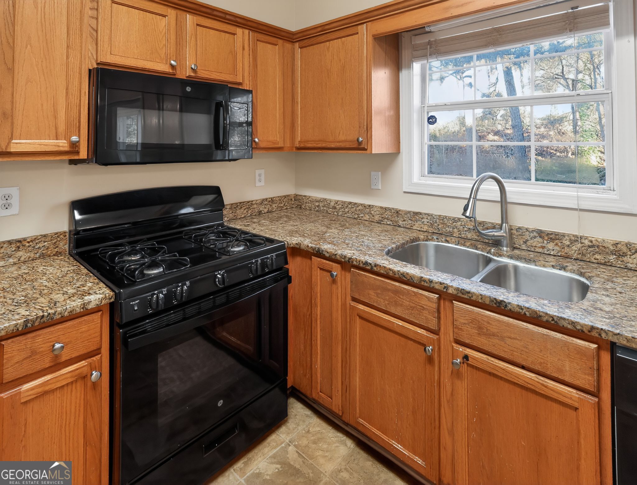 2382 Miller Oaks Circle Decatur GA 30035
