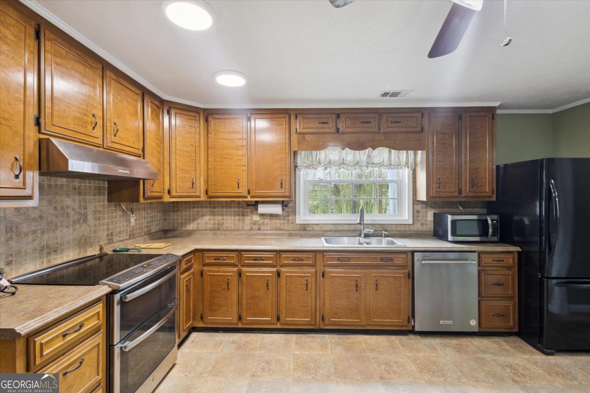 2195 Montgomery Street Kite GA 31049