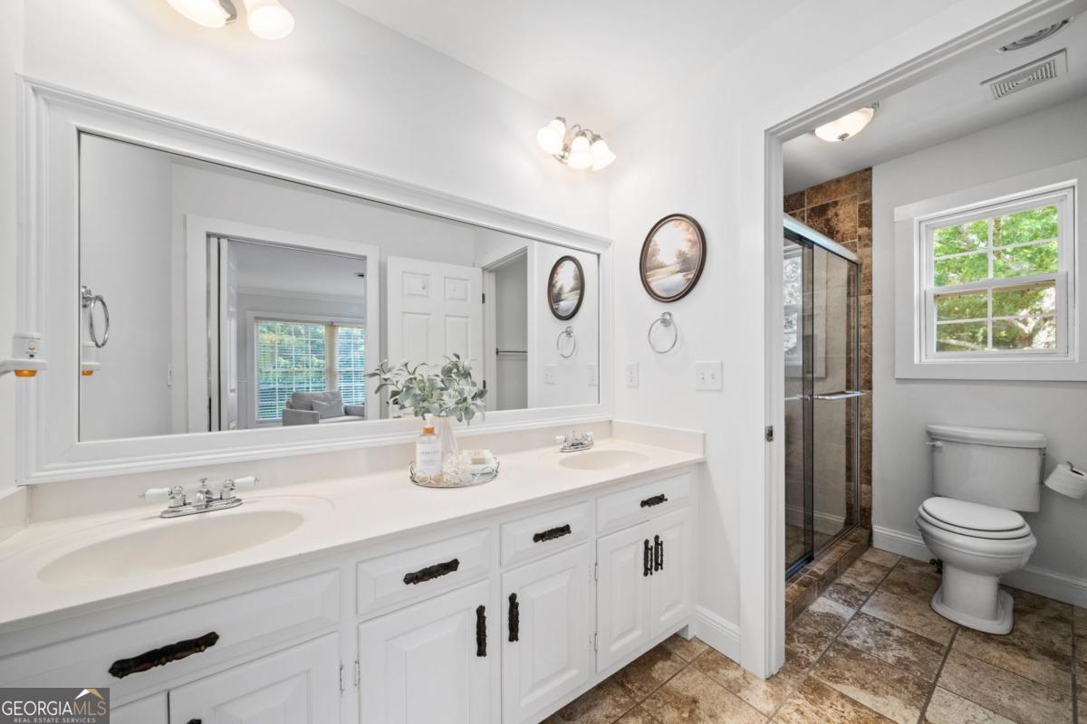 2324 E Cherokee Drive Woodstock GA 30188
