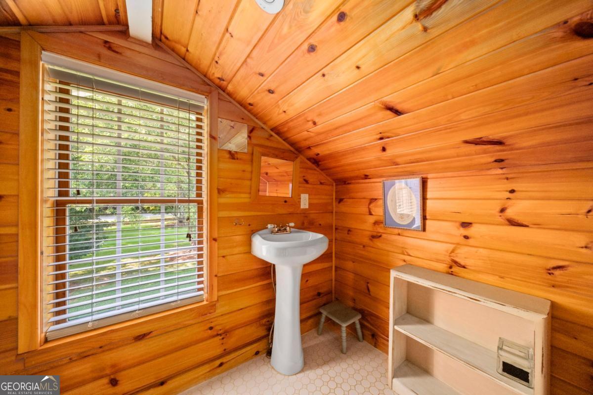 2324 E Cherokee Drive Woodstock GA 30188