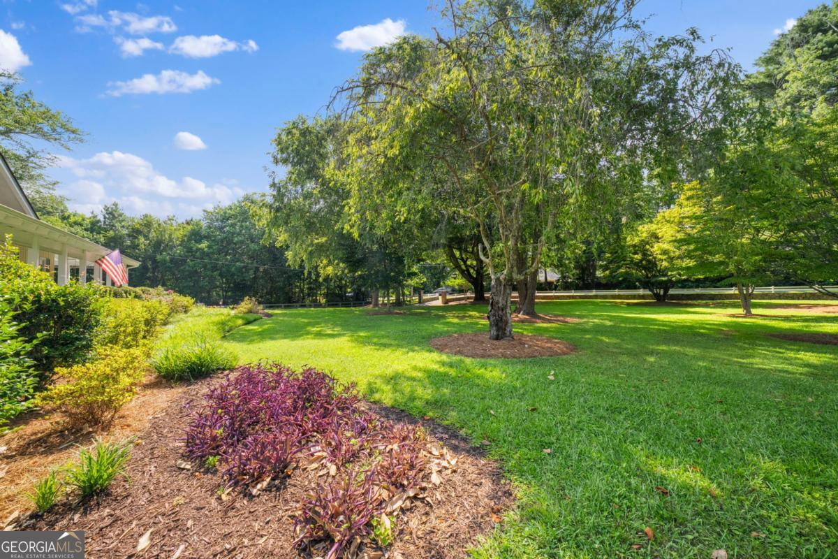2324 E Cherokee Drive Woodstock GA 30188