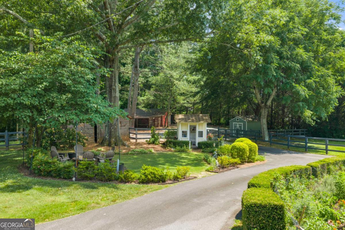 2324 E Cherokee Drive Woodstock GA 30188