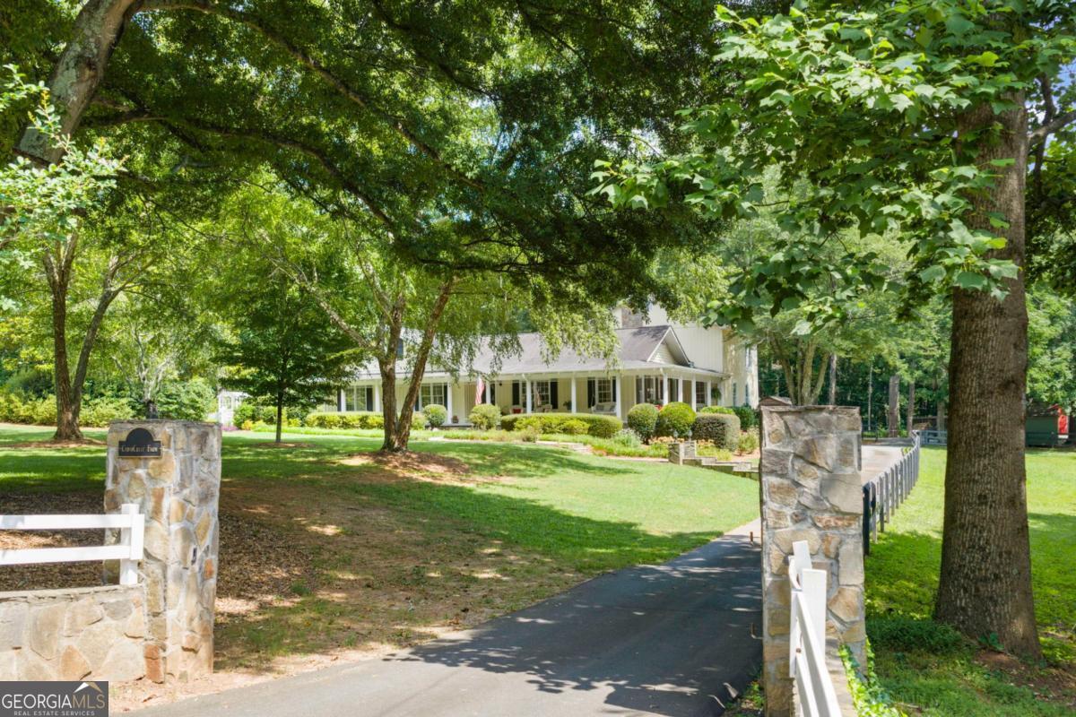 2324 E Cherokee Drive Woodstock GA 30188