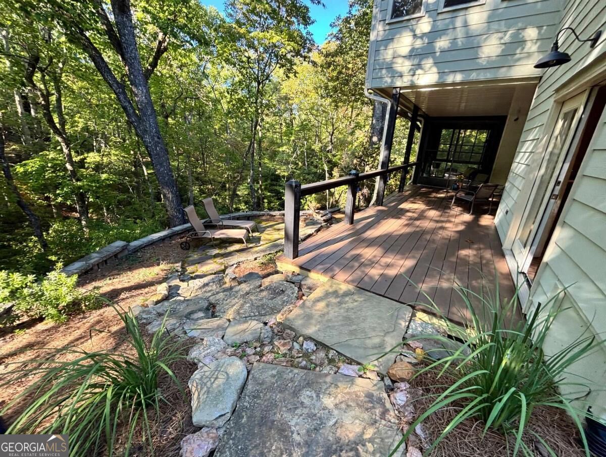 568 Cherokee Drive S Waleska GA 30183