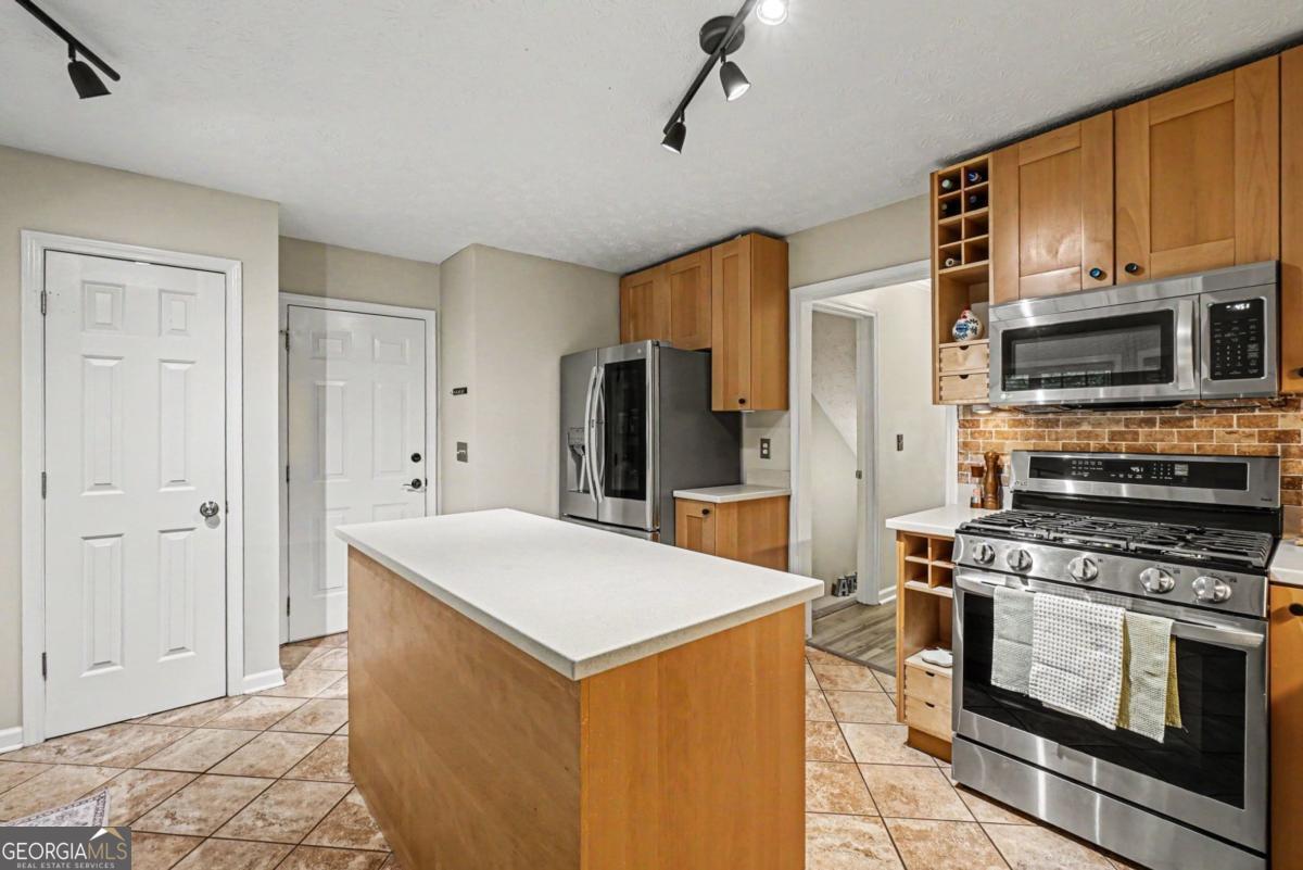 3053 Lexington Avenue Woodstock GA 30189