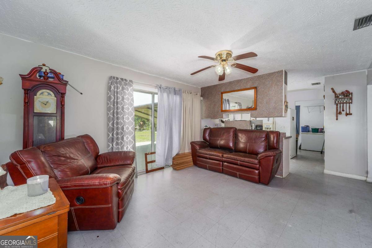 6291 Riverside Rock Road Nahunta GA 31553