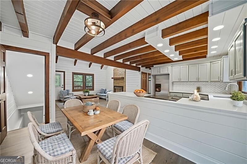 509 E Valley Road NE Rydal GA 30171
