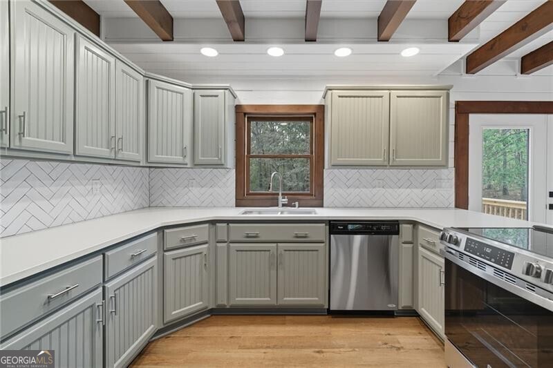 509 E Valley Road NE Rydal GA 30171