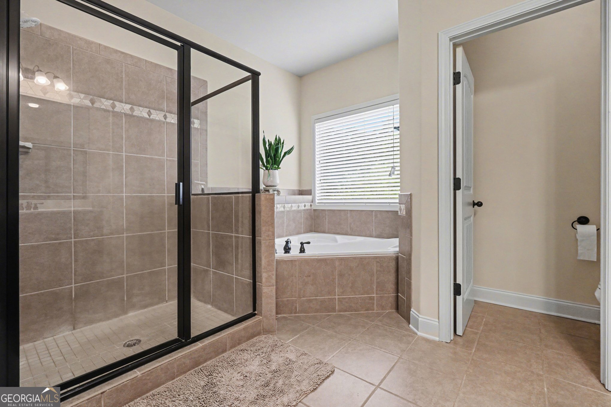 3769 Lake Haven Way Atlanta GA 30349