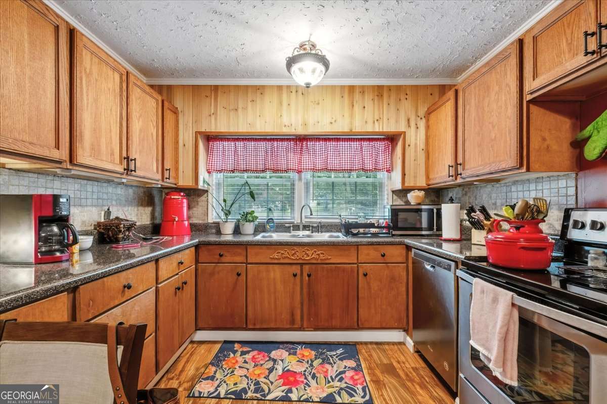 241 Riverbend Drive Plainville GA 30733