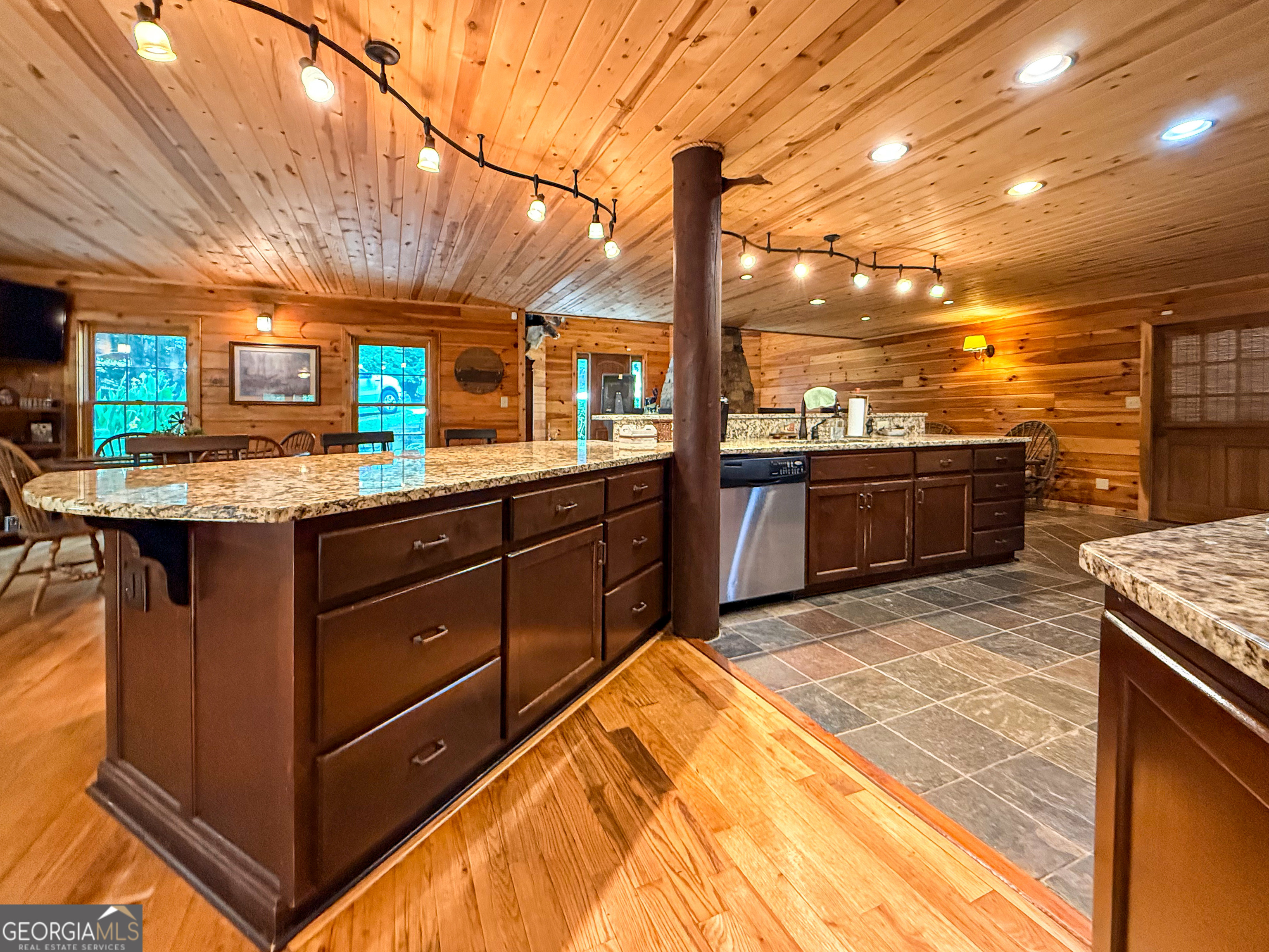 187 Still Water Way Demorest GA 30535