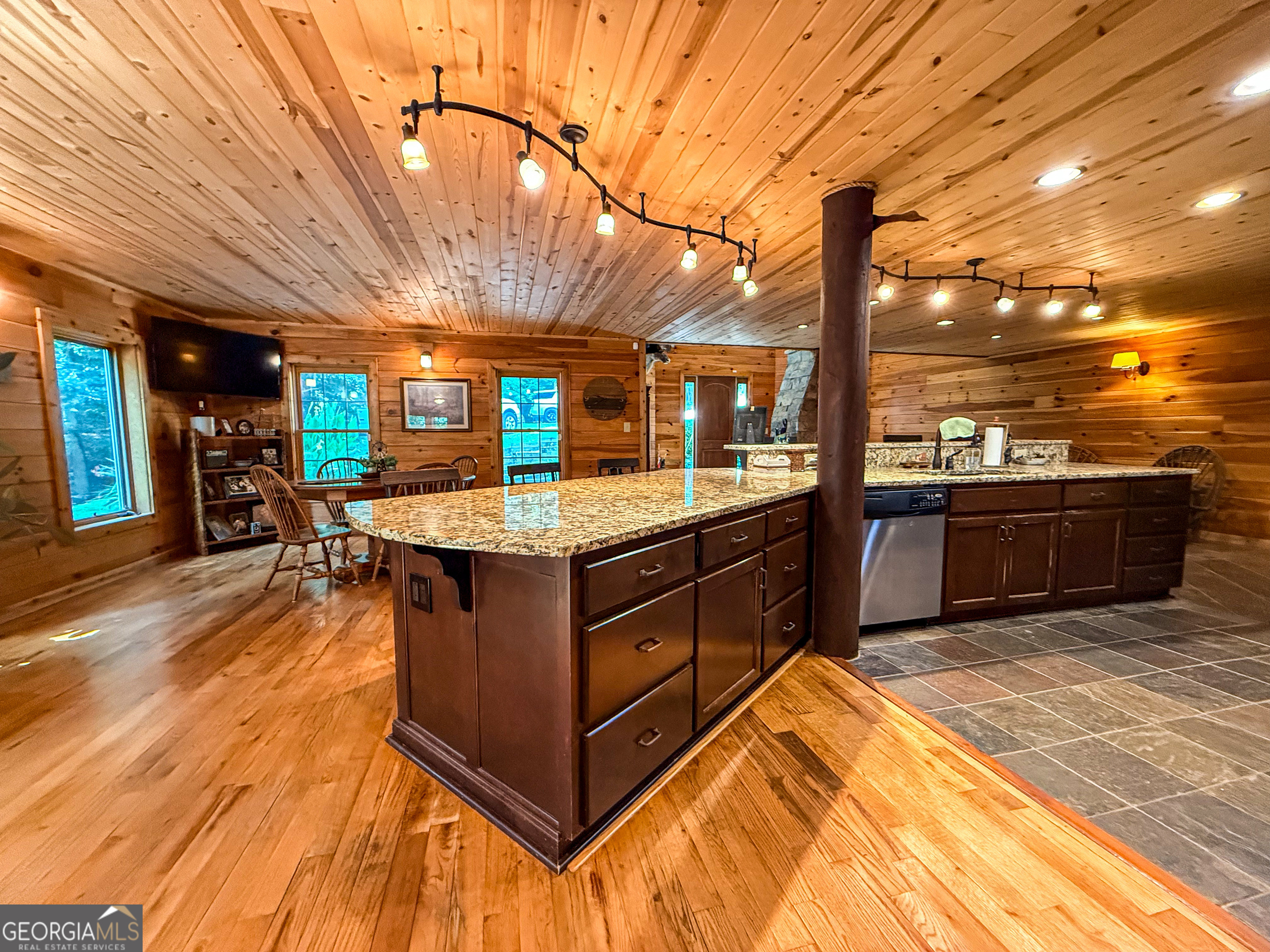 187 Still Water Way Demorest GA 30535
