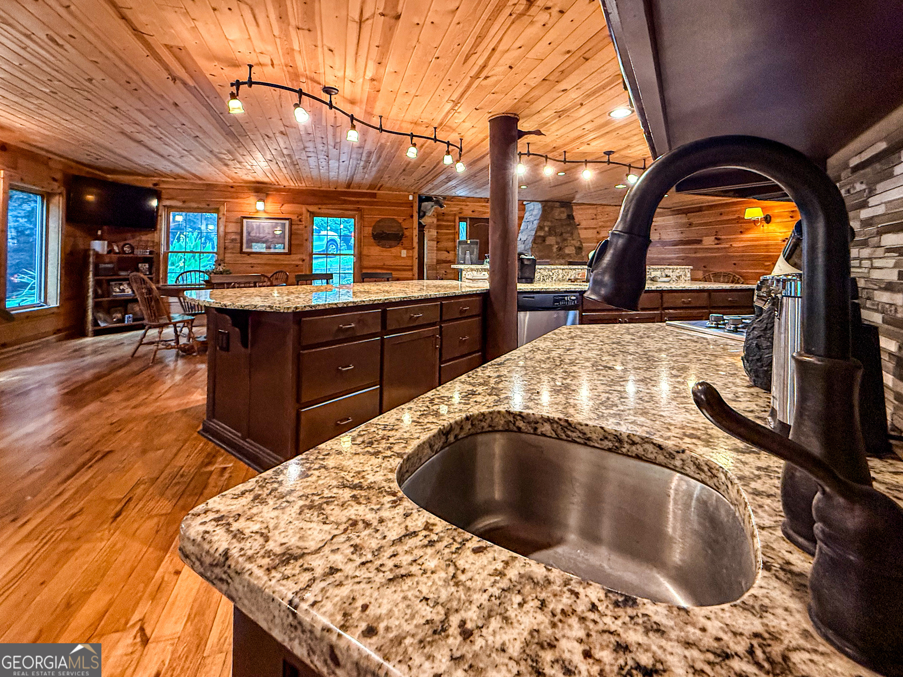 187 Still Water Way Demorest GA 30535