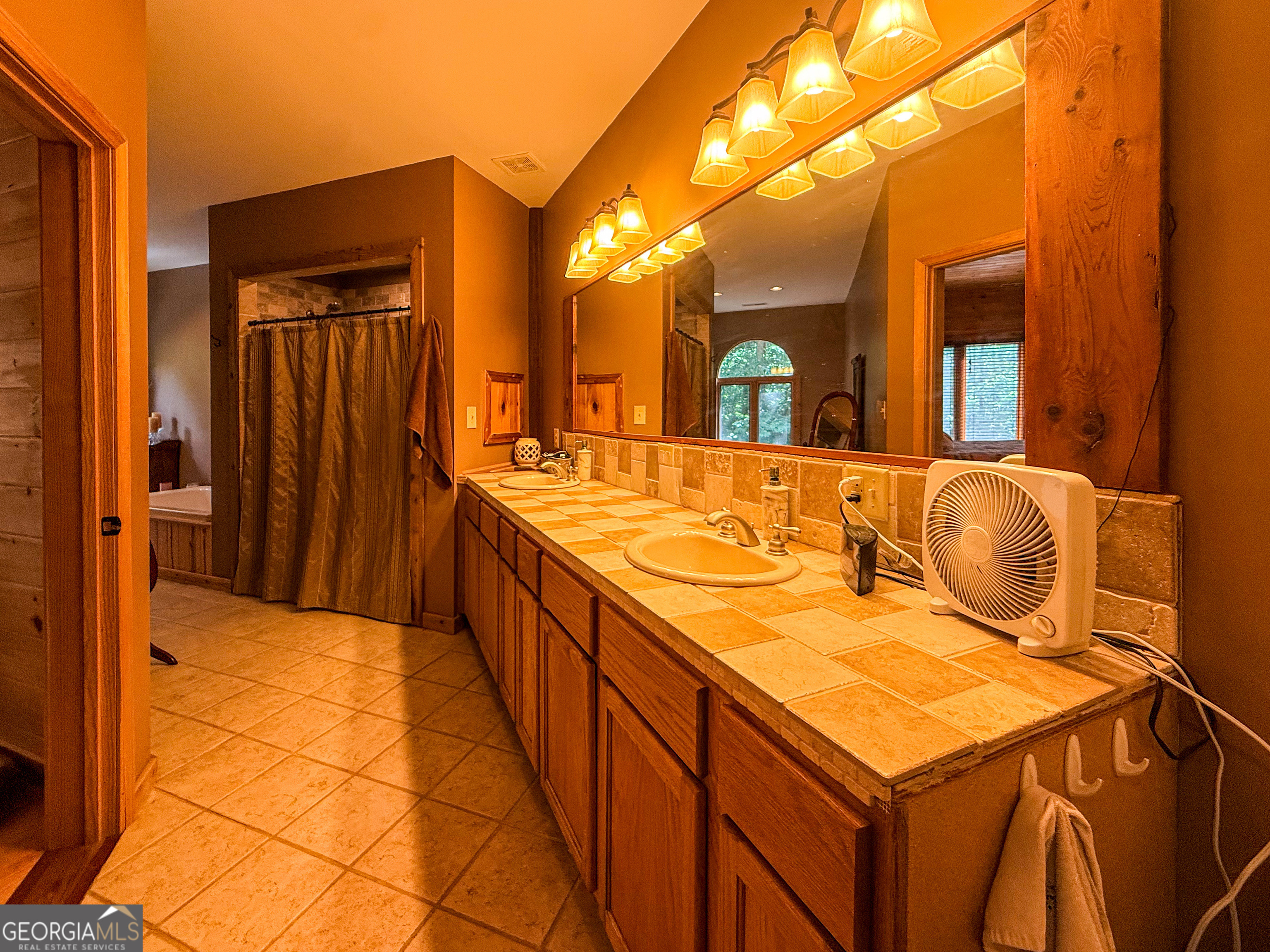 187 Still Water Way Demorest GA 30535