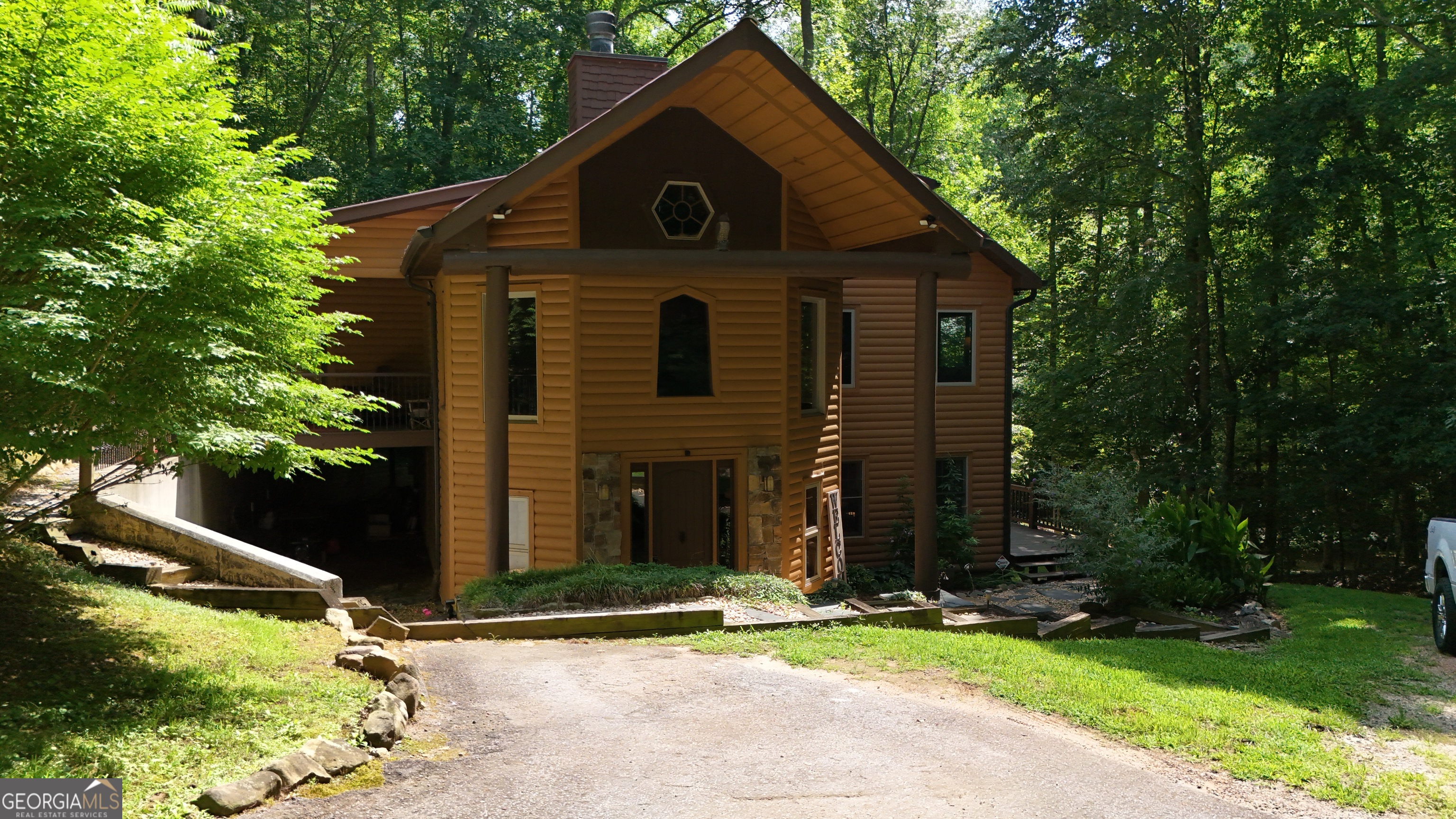 187 Still Water Way Demorest GA 30535