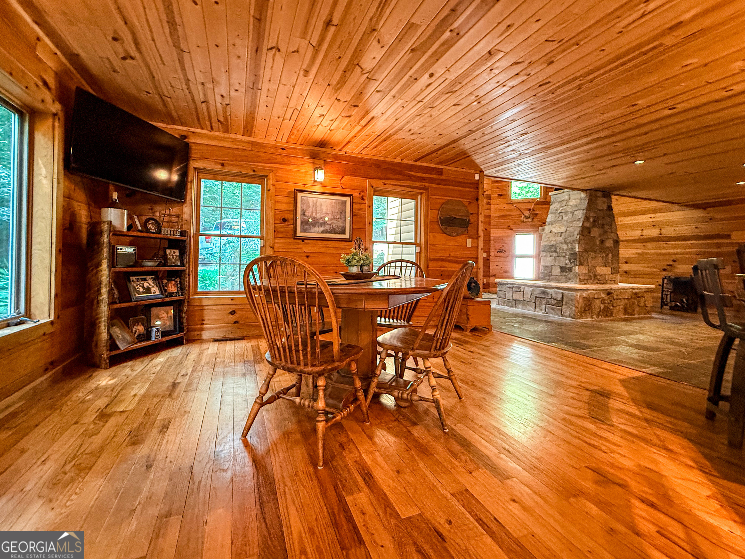 187 Still Water Way Demorest GA 30535