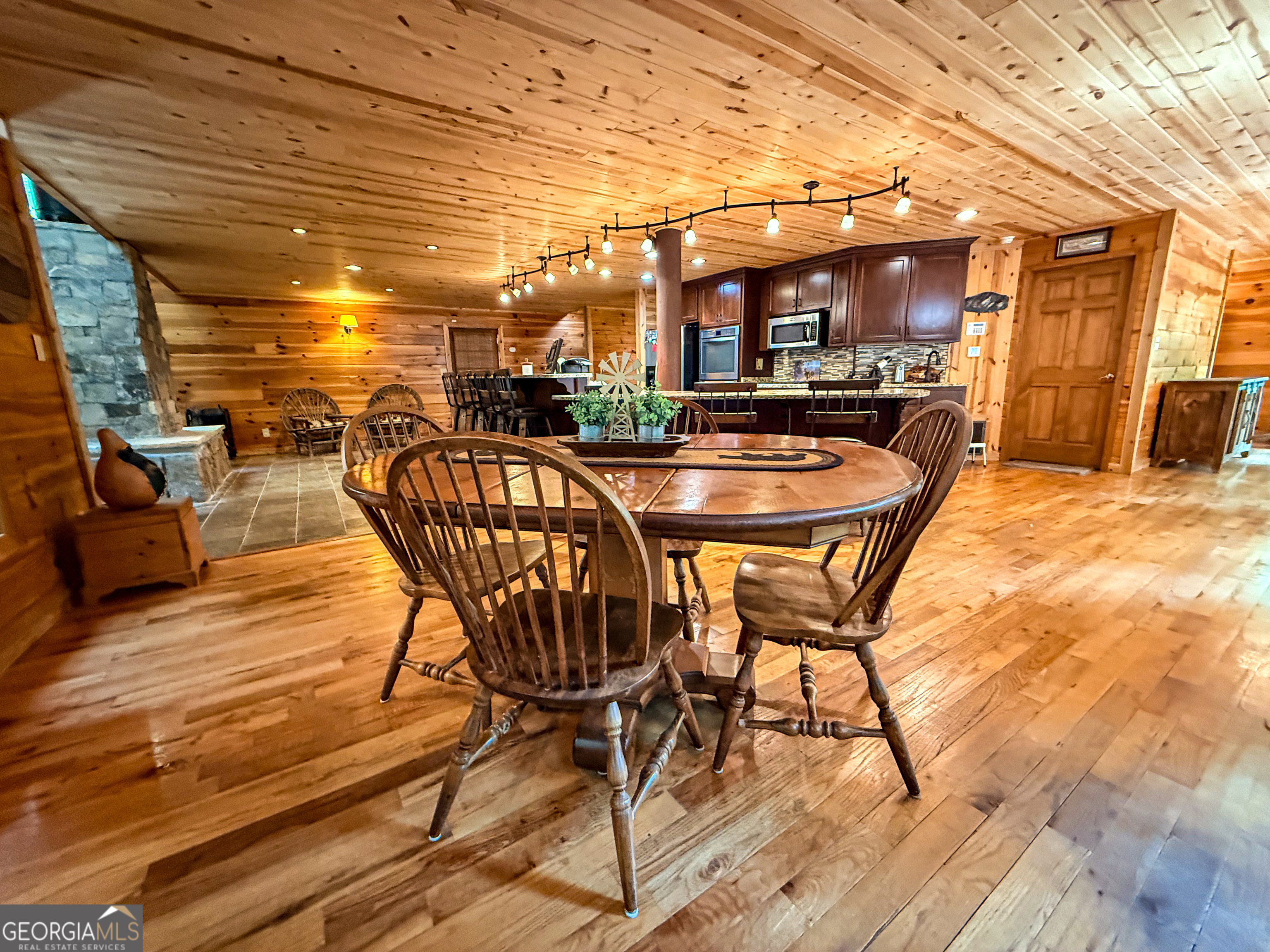 187 Still Water Way Demorest GA 30535