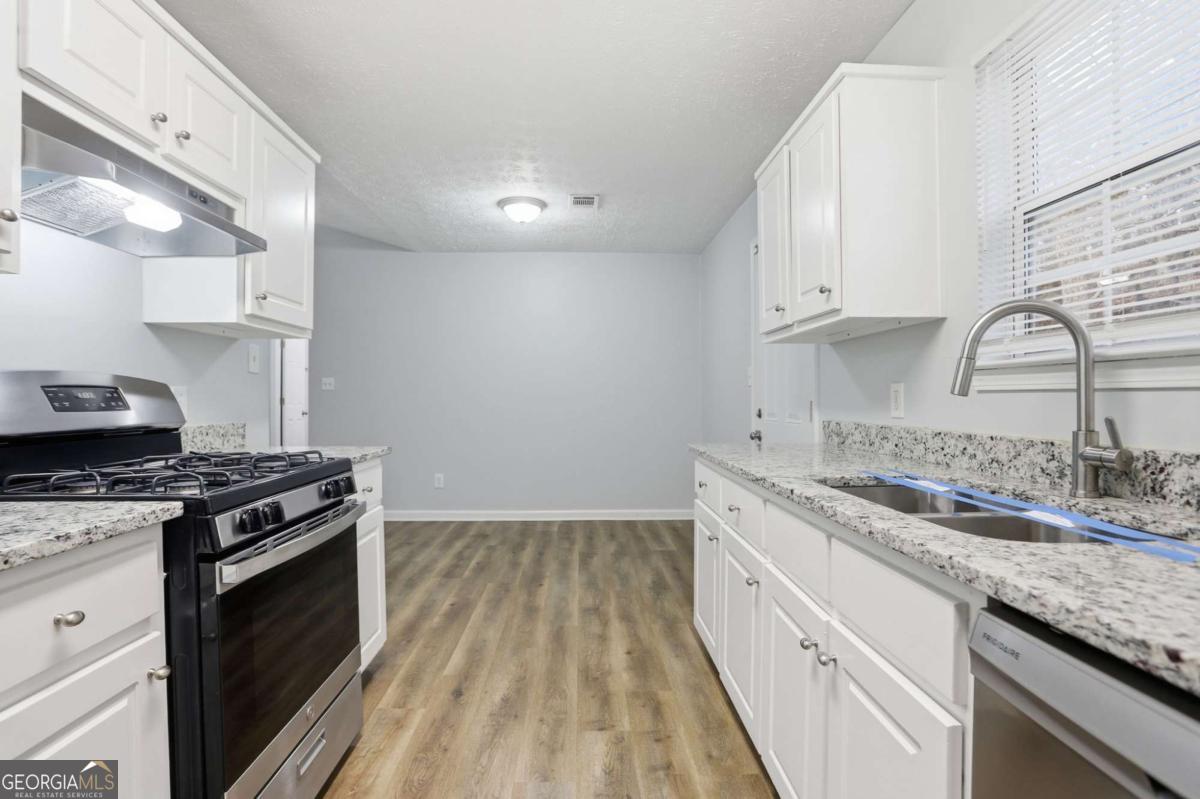 11066 Shannon Circle Hampton GA 30228