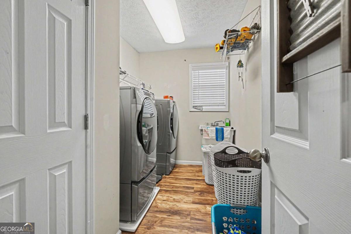 1405 Shiloh Oak Drive Loganville GA 30052