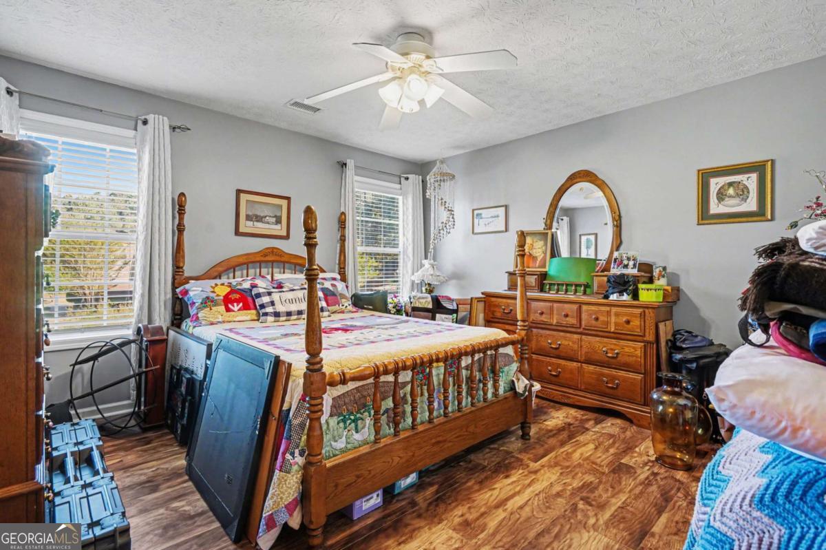 1405 Shiloh Oak Drive Loganville GA 30052