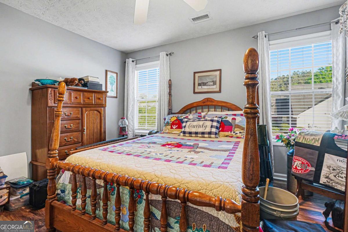 1405 Shiloh Oak Drive Loganville GA 30052