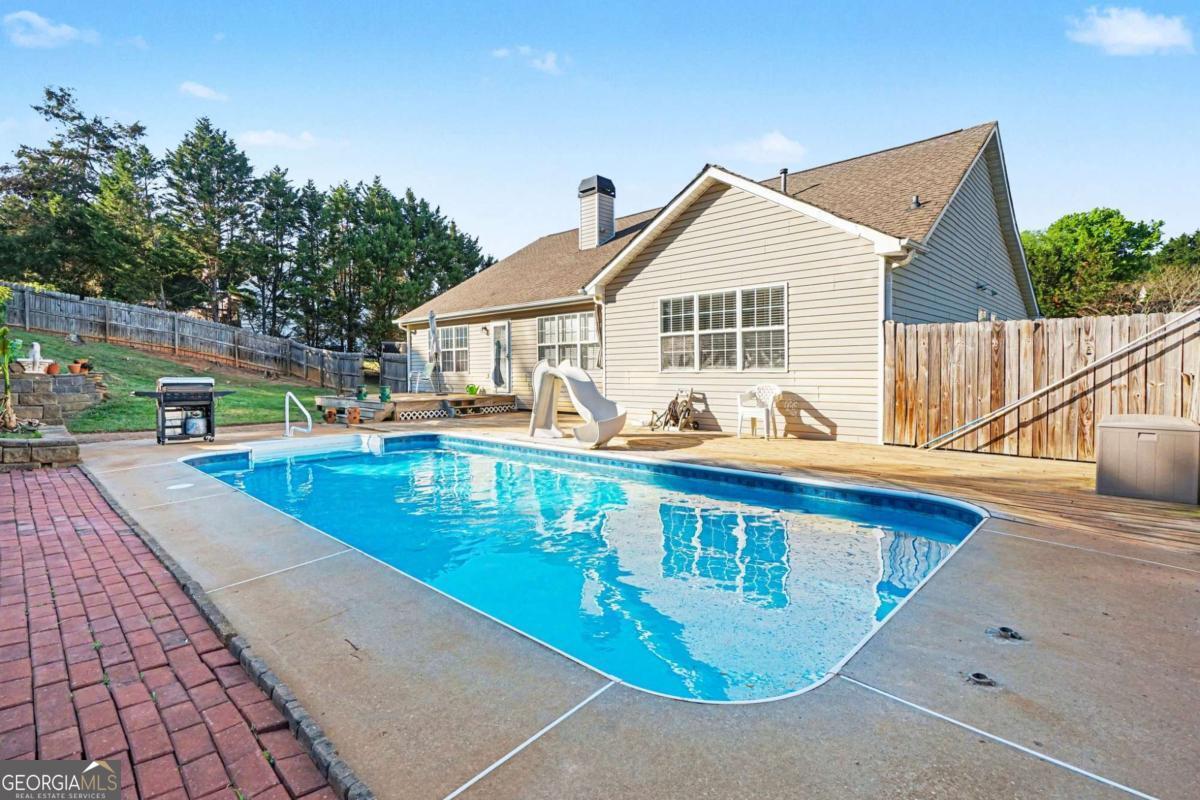 1405 Shiloh Oak Drive Loganville GA 30052