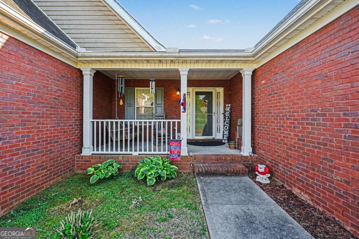 1405 Shiloh Oak Drive Loganville GA 30052
