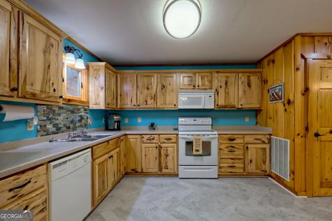 539 Nicholson Trail Hiawassee GA 30546