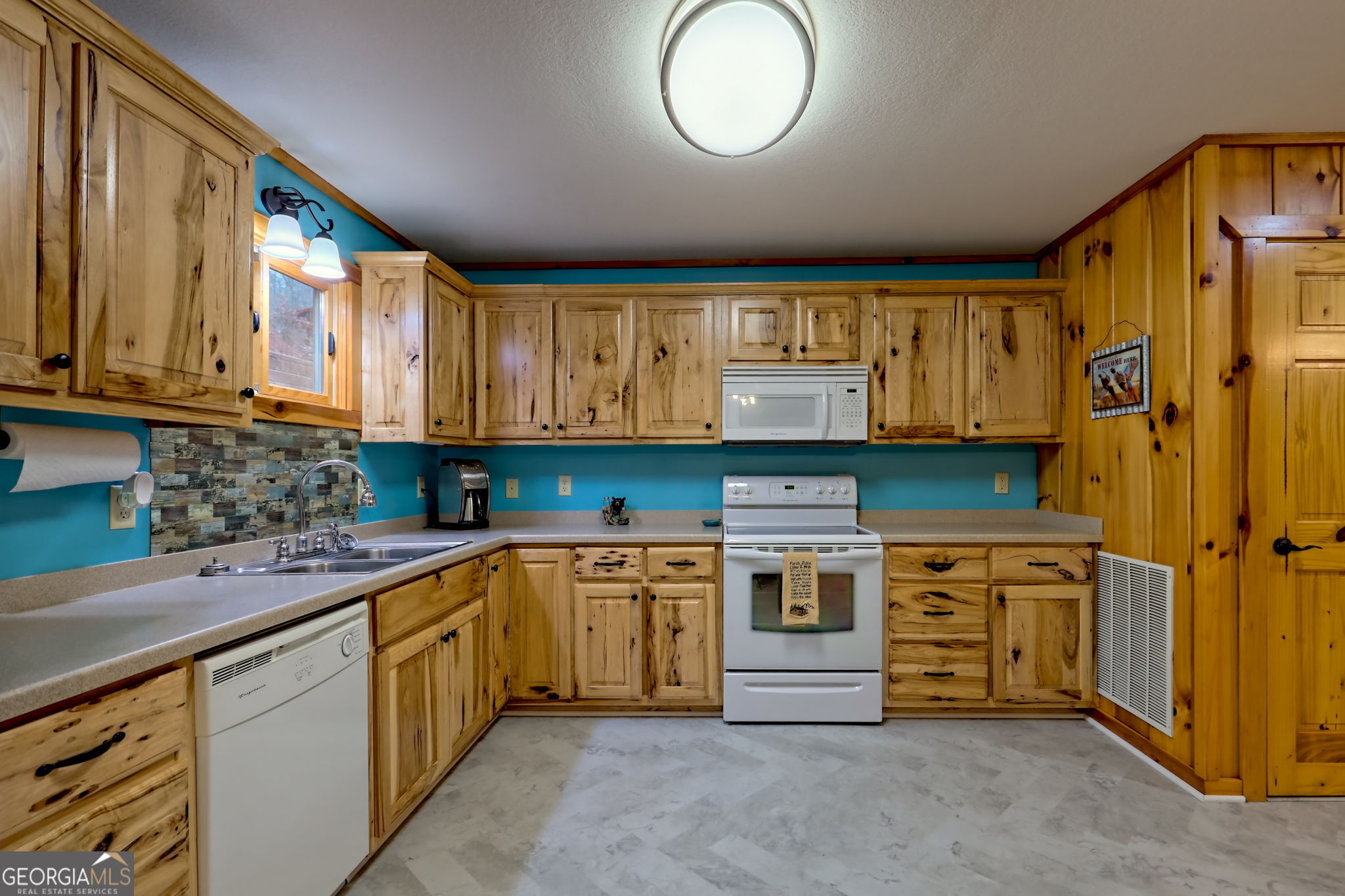 539 Nicholson Trail Hiawassee GA 30546