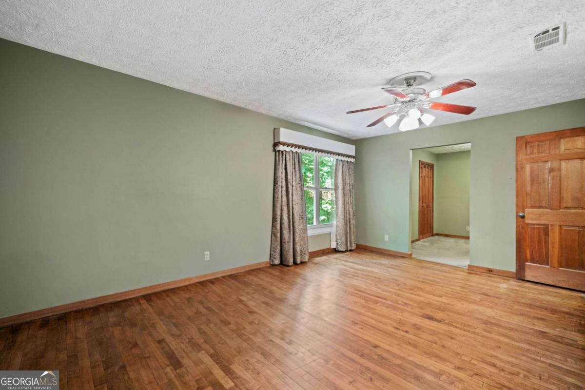 1996 Thomas Road Canton GA 30115