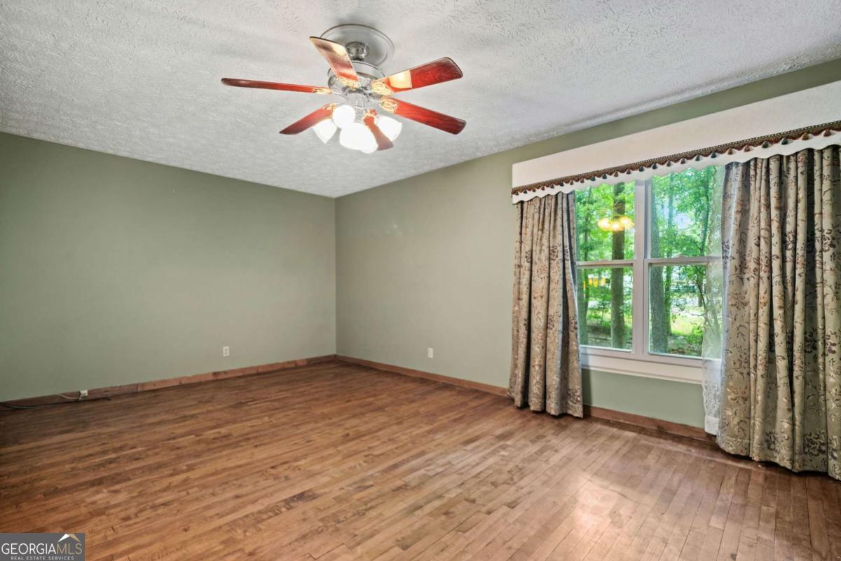 1996 Thomas Road Canton GA 30115