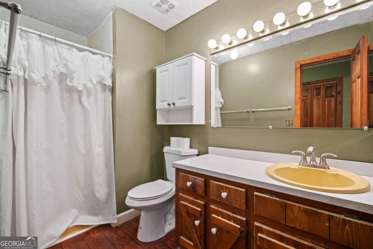 1996 Thomas Road Canton GA 30115