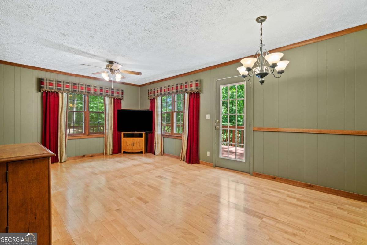 1996 Thomas Road Canton GA 30115
