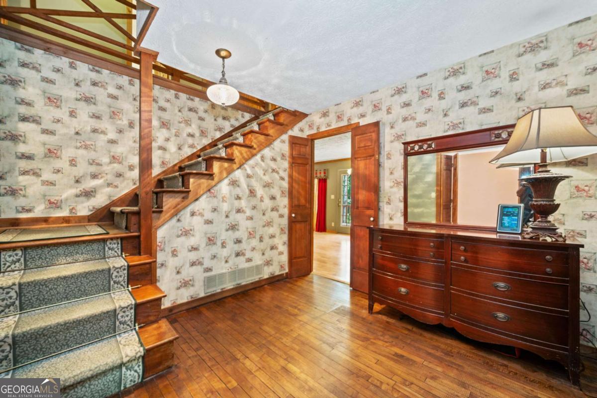 1996 Thomas Road Canton GA 30115