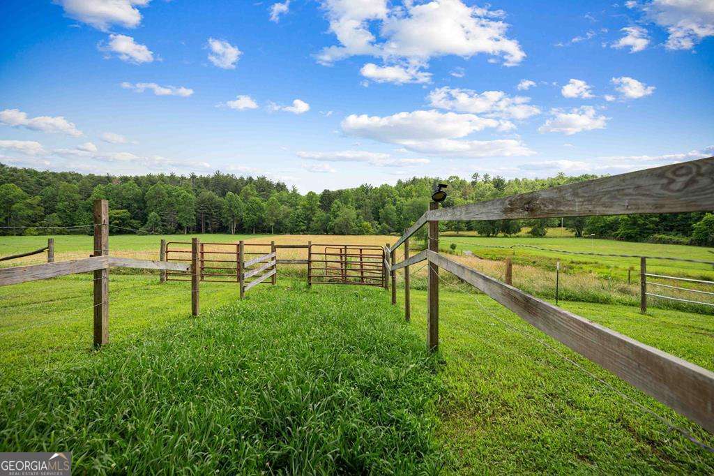 332 Night Lane Epworth GA 30541
