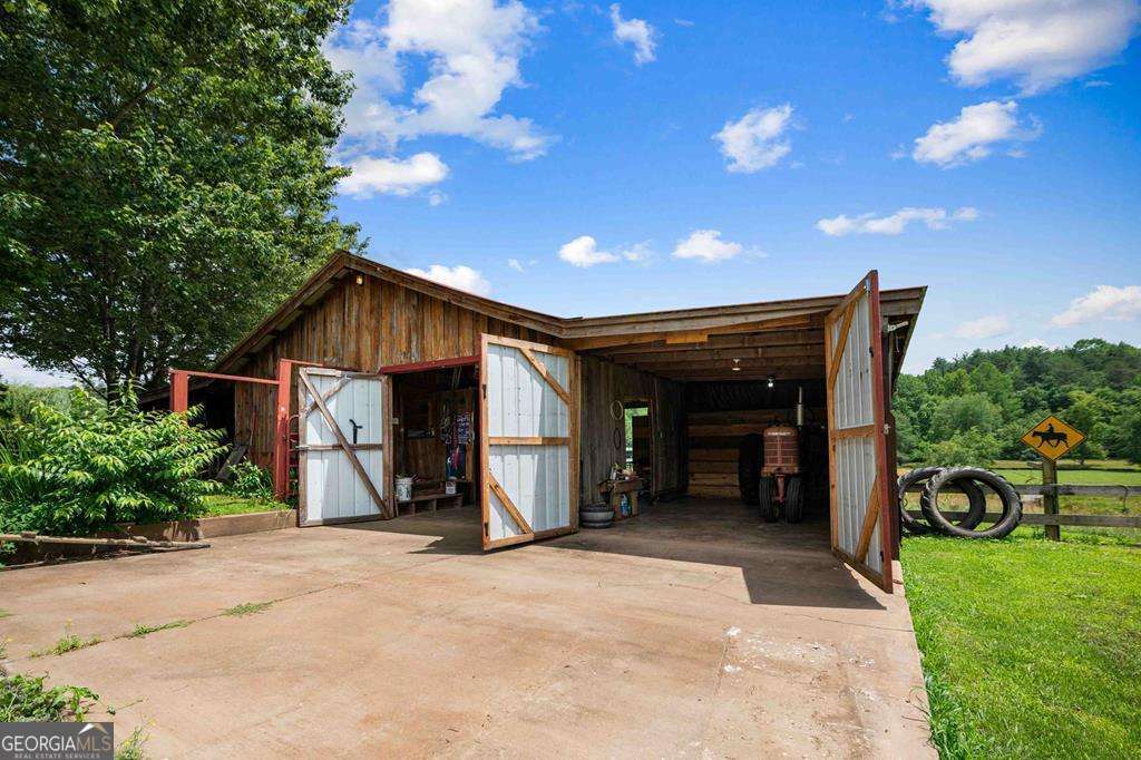 332 Night Lane Epworth GA 30541